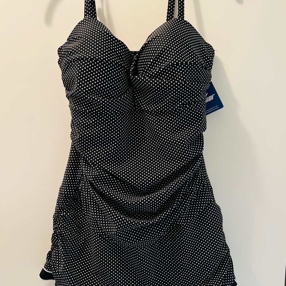 Hilor One Piece Tummy Control Ruffle Swimdress w/ Built in Swim Brief - NEW